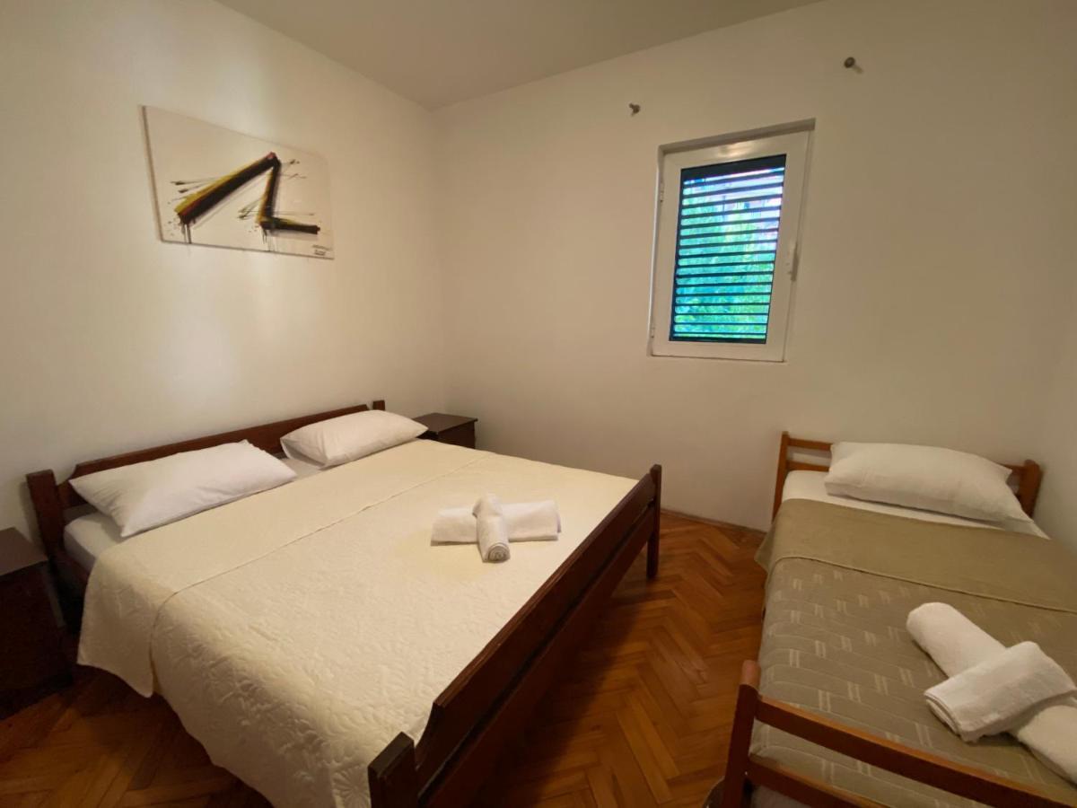Apartments Katarina Garden Petrovac Bagian luar foto