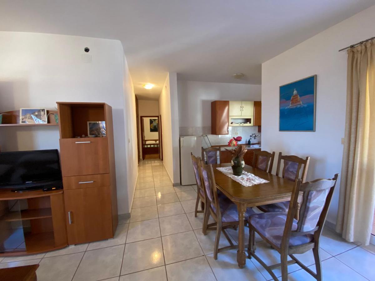 Apartments Katarina Garden Petrovac Bagian luar foto