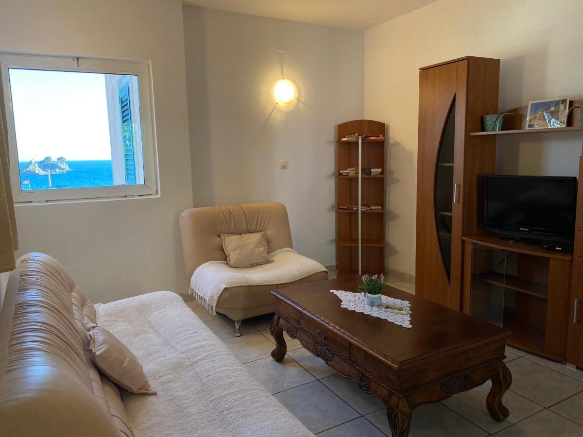 Apartments Katarina Garden Petrovac Bagian luar foto