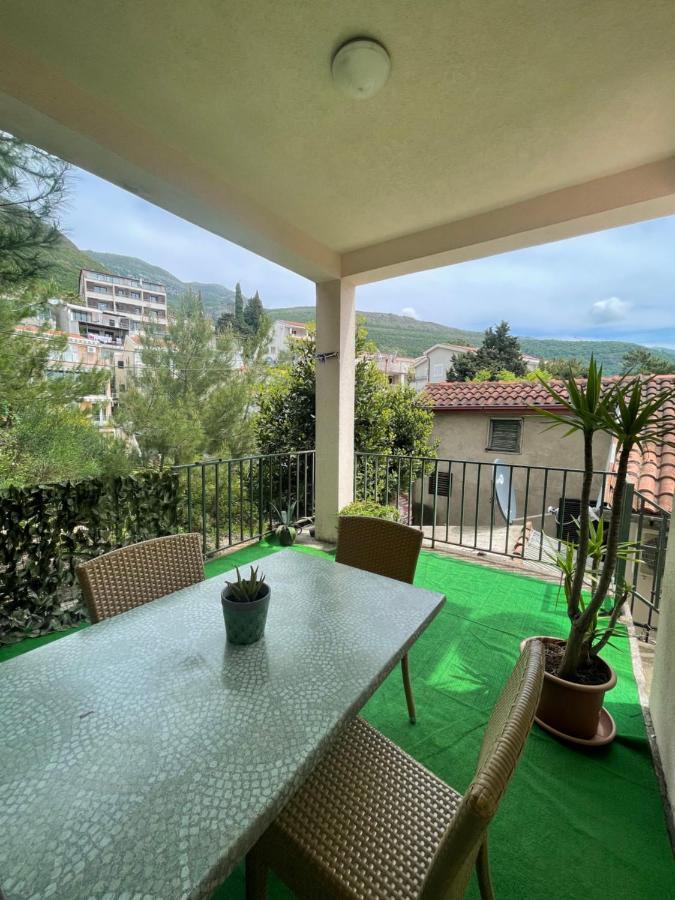 Apartments Katarina Garden Petrovac Bagian luar foto