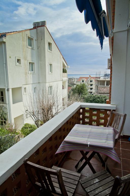 Apartments Katarina Garden Petrovac Ruang foto
