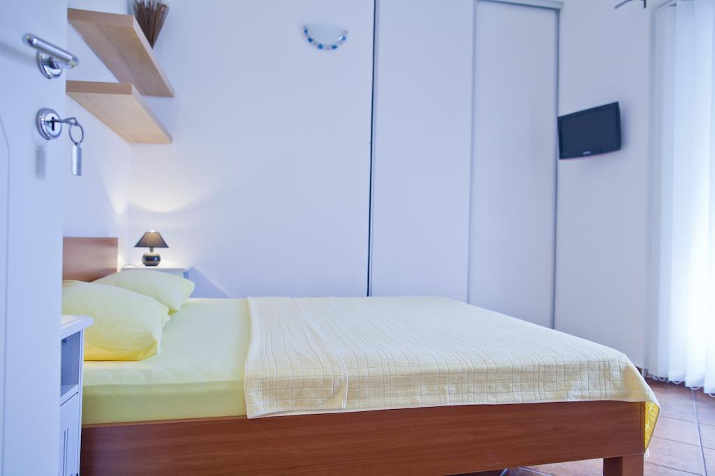 Apartments Katarina Garden Petrovac Ruang foto